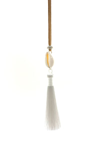 Long necklace with Shell & Tassel White