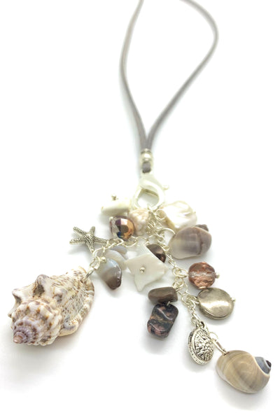 Long necklace with abundant Shells Amulet